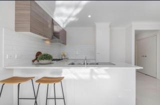 Home In Melbourne - Easy city and airport access - 2