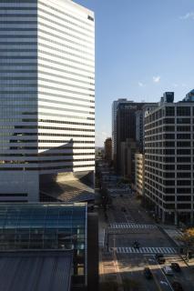 Cleveland Condo - Lake Views - Walk to Stadiums - 1