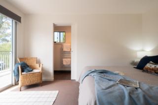 Freycinet Haven- 4-bedroom house at the edge of the National Park & easy access to Coles Bay hub! - 2