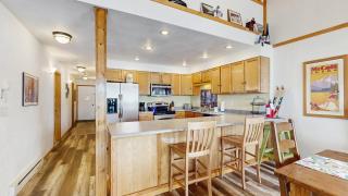 Lakeside Getaway Beach Access Shared Pool and Grills - 2