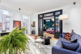 1BR Design Apt Island Kitchen Balcony in Vake - 0