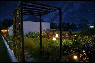 Luxury private pool villa 7 minutes to ubud - 2