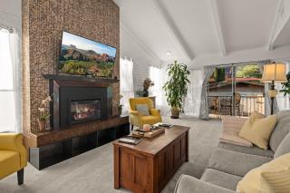 Red Rock Retreat with 360 Panoramic Views & Steps to Uptown Shops - 0