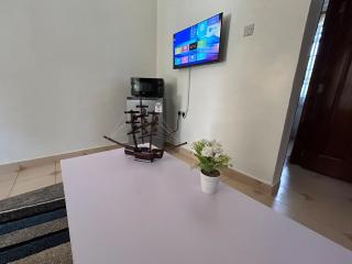 Secure 1BR, Fast Fibre WiFi , Parking and Quiet Area - 0