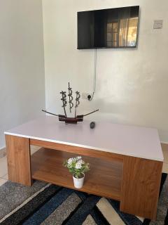 Secure 1BR, Fast Fibre WiFi , Parking and Quiet Area - 1