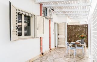 2 Bedroom Lovely Apartment In Porto Cesareo - 1