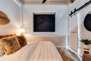 Luxury Downtown Loft | City Views + Private Sauna - 9