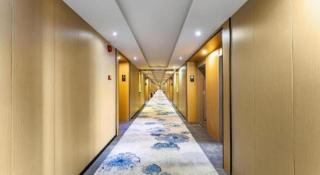 V.crown Holiday Hotel - 4