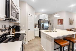 Fenced Backyard W/ W&D + Garage | South ICT! - 8