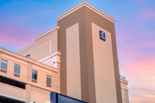 Comfort Inn & Suites Newark Liberty International Airport - 8