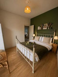 Number 9 Market Street - Town centre 4 bedroom house with garden - 1