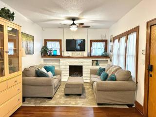 Riverside Gem - Fully Fenced Yard W/ Washer&Dryer! - 4