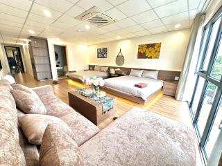 City view 3 bedrooms 5 beds elevator free laundry - 9