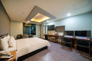 AU Hotel - 7
