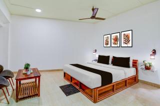 Super Townhouse Veer Savarkar International Airport formerly Dev Haveli - 5