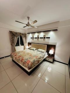 Urban Luxe 2BHK with Pool & Balcony - 7