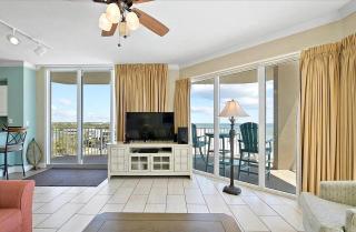Modern 3BR Beachfront Condo with Wraparound Views - 7