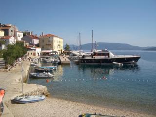 Valun Seaside Apartments - Valun - 3