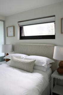 Bright Ascot Vale Nest - Free Parking & Balcony - 4