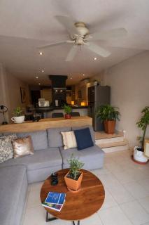 Apartment with King Bed & Pool Near Airport - 3