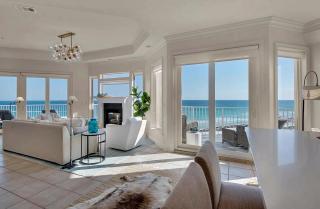 Luxury Gulf-Front 3BR Penthouse with Wraparound Balcony - 5