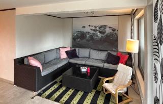 3 Bedroom Cozy Home In Yngsjö - 2