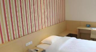 7 Days Inn Luzhou Longma Avenue District Government - 7