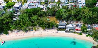 Cosy 1BR Apt with Pool, steps from Pereybere Beach - 8