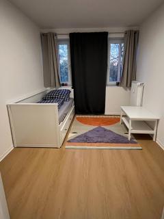 Private Room in Oldenburg with Balcony in Shared Apartment - 4