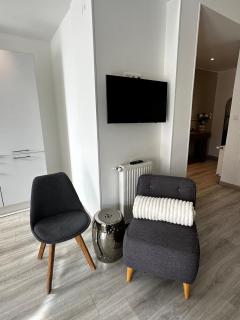 Riviera Living - Stylish 1BR Apartment - 4min walking from Monaco - 9