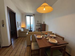 Cozy Italian Apartment with Terrace - 8