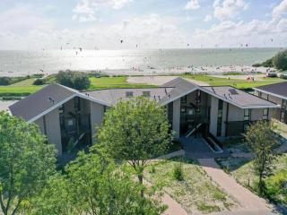 Beachfront Apartment for Four in Workum - 3