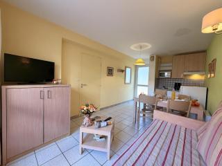 Hillside Mediterranean Stay for 6 - 6
