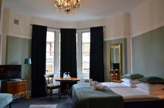 Leopold Boutique Hotel - 1