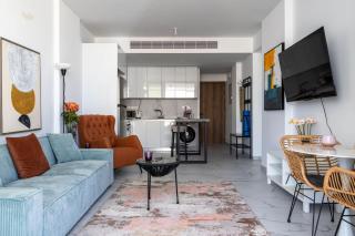 Coastal 2BR Sea View Near Mackenzie Beach Larnaca - 5