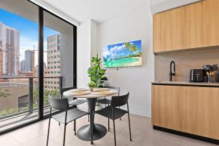 Chic Studio with Balcony - 501 First Downtown - 1