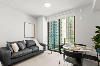 High-End Studio - Skyline Views - Downtown - 0