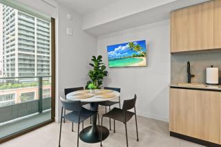 High-End Studio - Skyline Views - Downtown - 2