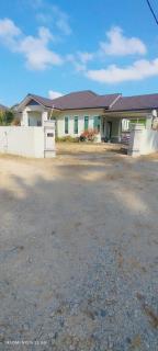 Adleena Homestay - 1