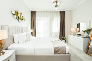 Vibrant 1BR in JBR, Top Location - Dubai - 0
