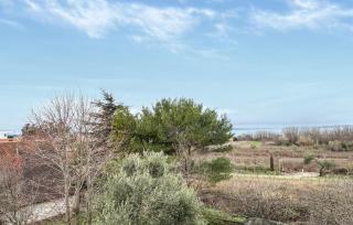 2 Bedroom Lovely Apartment In Vrsi - 2