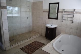 Shores Keep - Self Catering Home - 8