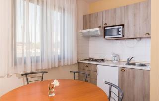 Nice Apartment In Umag With Outdoor Swimming Pool - 8