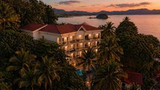 Exclusive Retreats Newest Beachfront Estate w Staff, Breakfast & Chef Available - 0