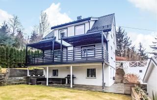 Amazing Apartment In Fjell With Wifi - 9