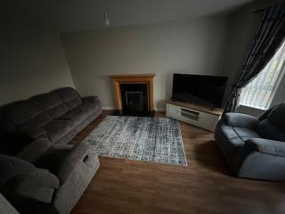 Cosy spacious 3 bedroom house - 6