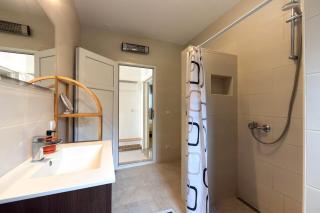 Frangipani Family and Pet Friendly Garden Apartment by Montenegro Experte - 4