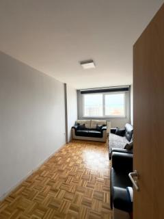 Cozy 2BR with Balcony, View & Free Parking - 2