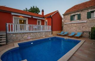 Lovely Home In Kresevo - 4