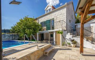 Nice Home In Marina With Private Swimming Pool, Can Be Inside Or Outside - 3